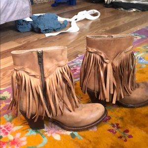 Fringe booties!